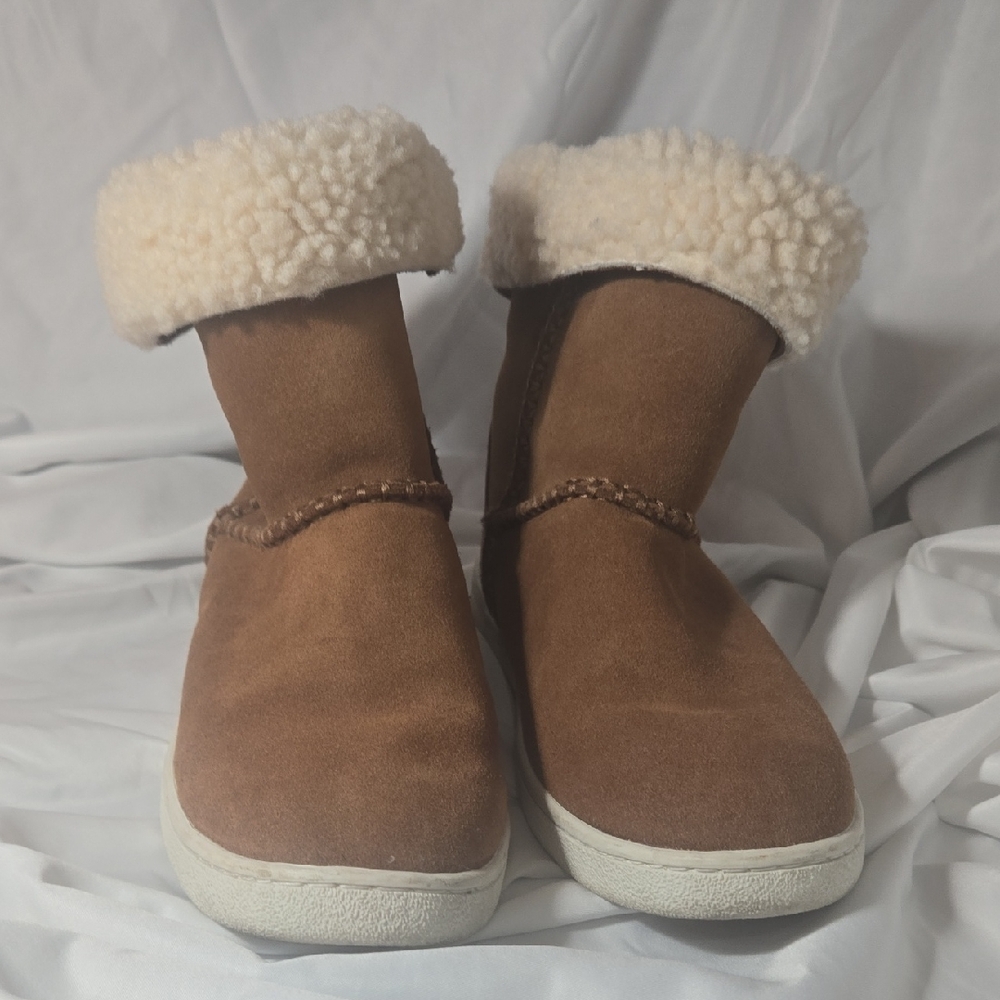 UGG Kids Boots in Brown and Cream